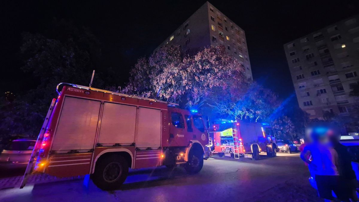 Pukkanást hallottak, majd fekete füst gomolygott a szegedi tízemeletesből – kigyulladt egy lakás péntek éjjel Szegeden – galériával