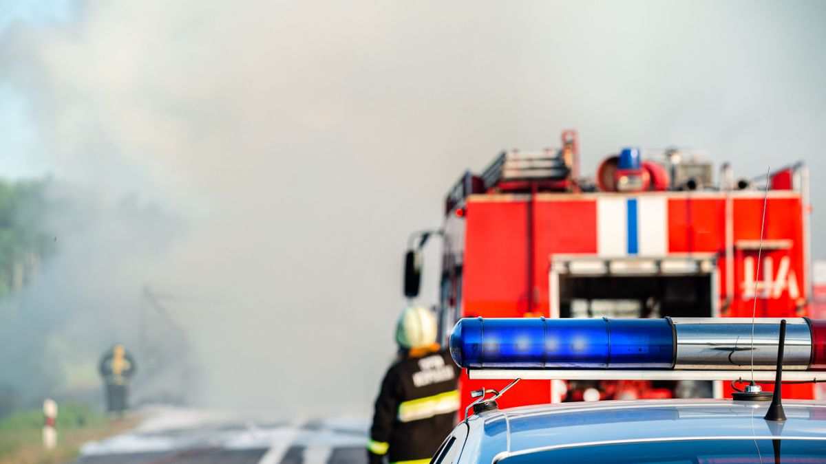 Kigyulladt autóhoz riasztották a tűzoltókat Algyőn