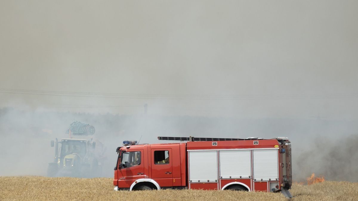 Hatalmas füst borította be a Szegedet és környékét, több tűzoltóautó vonult a helyszínre