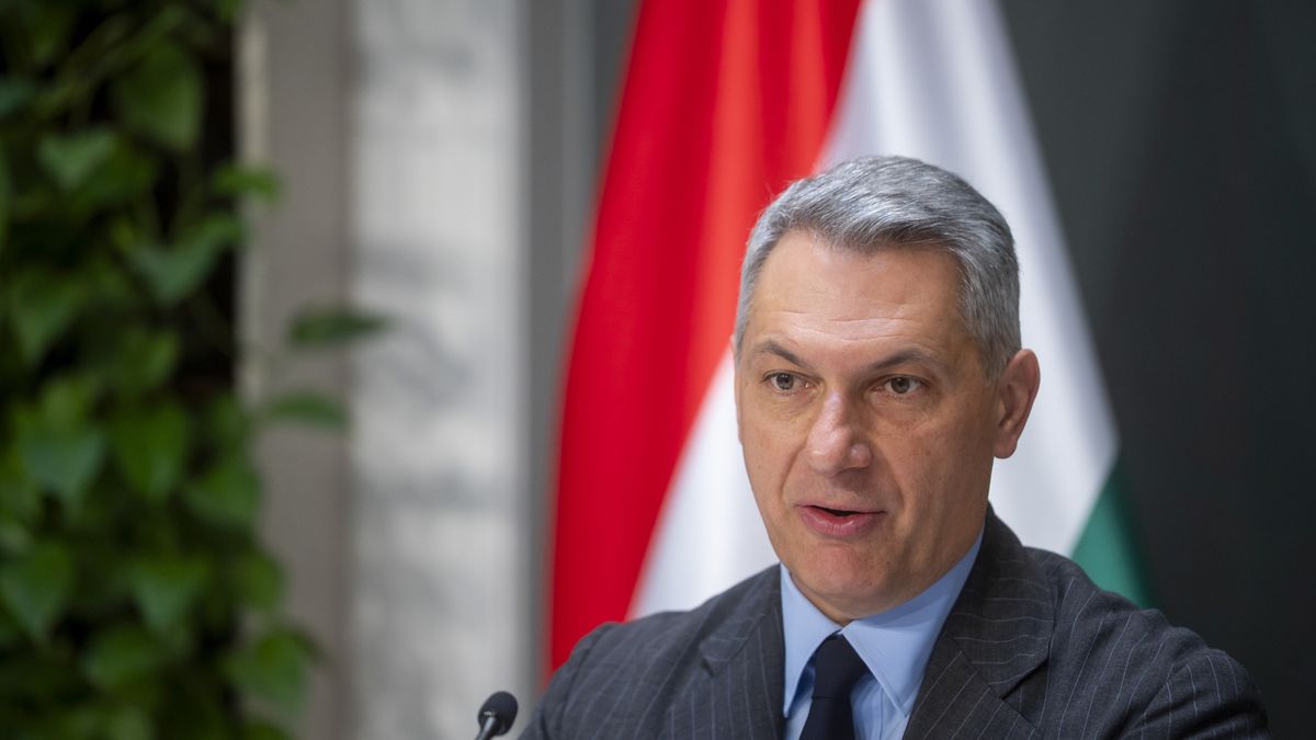 Lázár János visszaadta a mandátumát: „A megújulást nemcsak a politikában kell elkezdeni”