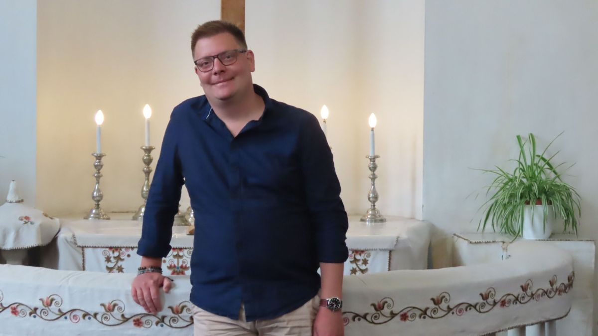Meglepő, de igaz: stand up előadó is az új vásárhelyi evangélikus lelkész