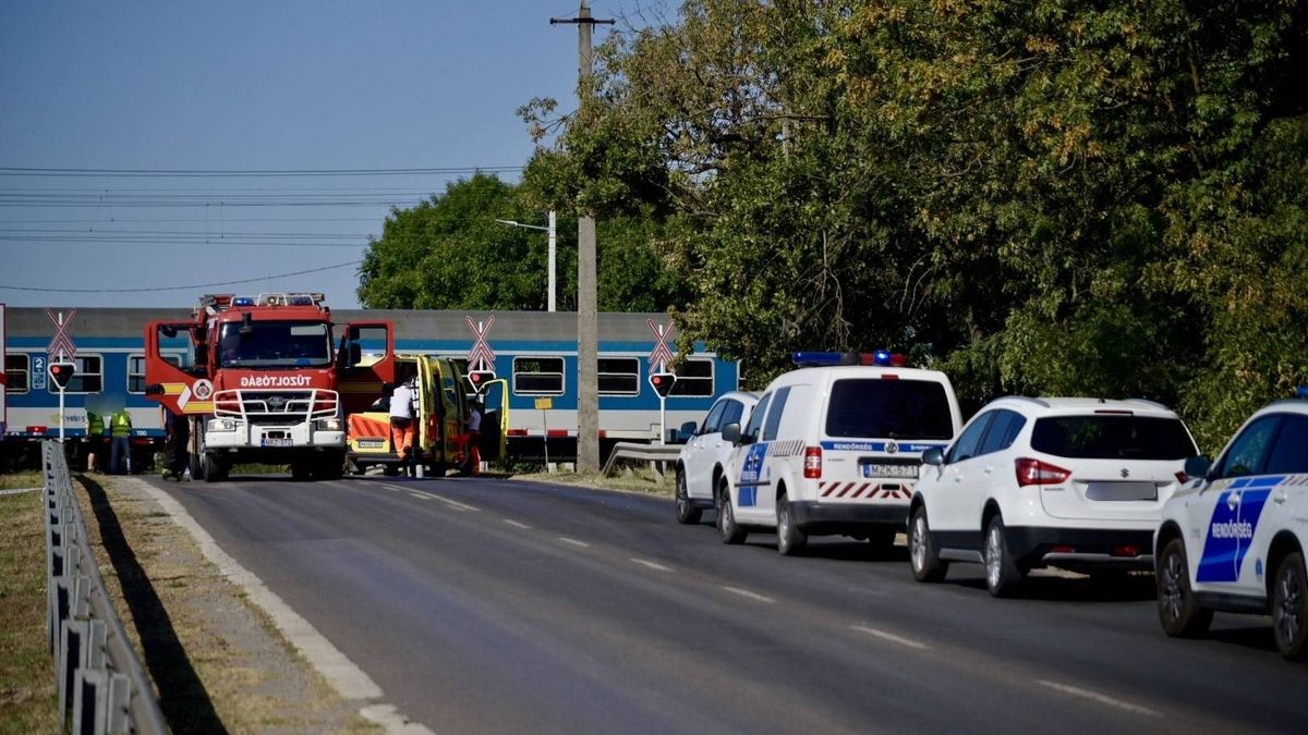 Megérkezett a mentők válasza a vonatgázolásról, súlyos sérüléseket szenvedett a férfi