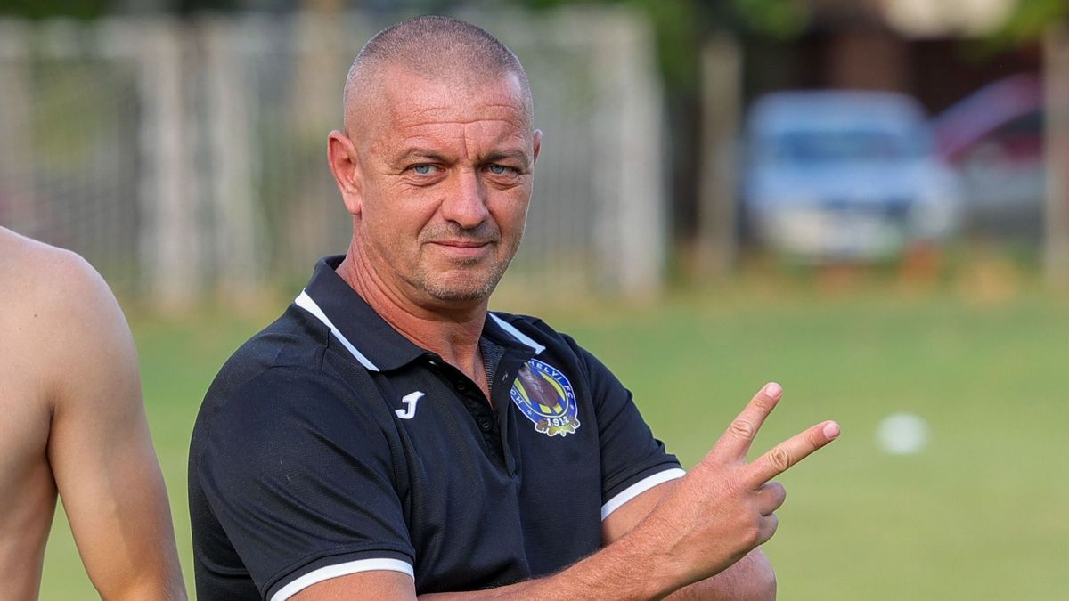 „Rang a mai napig ebben a városban futballozni” – Szűcs Róbert ma ünnepli 50. születésnapját