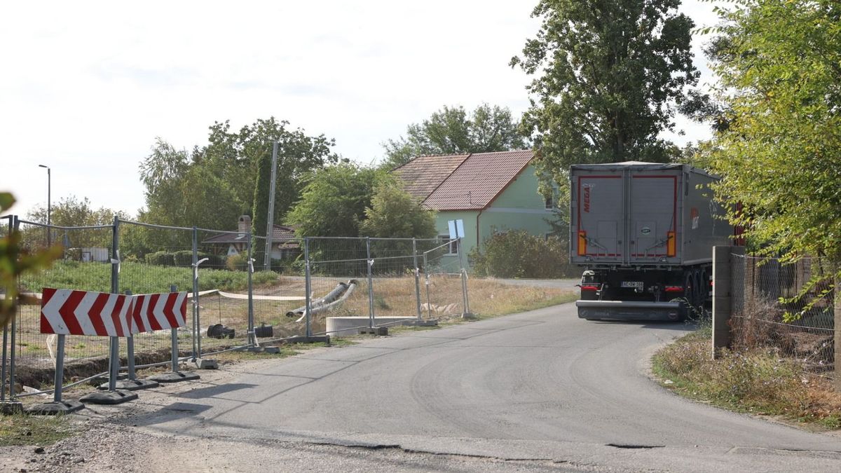 Drasztikusan visszaszorítanák a teherforgalmat két szegedi útszakaszon