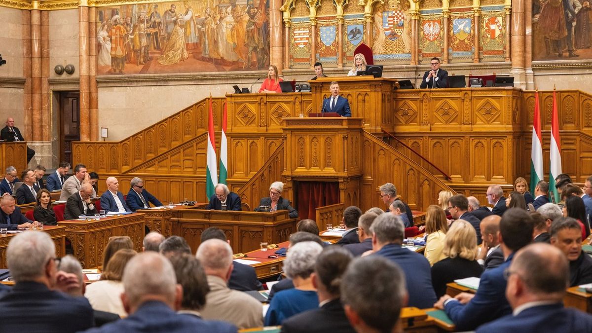 Magyar Péterrel rajtol a parlamenti ősz, kényes ügyek sora kerül napirendre