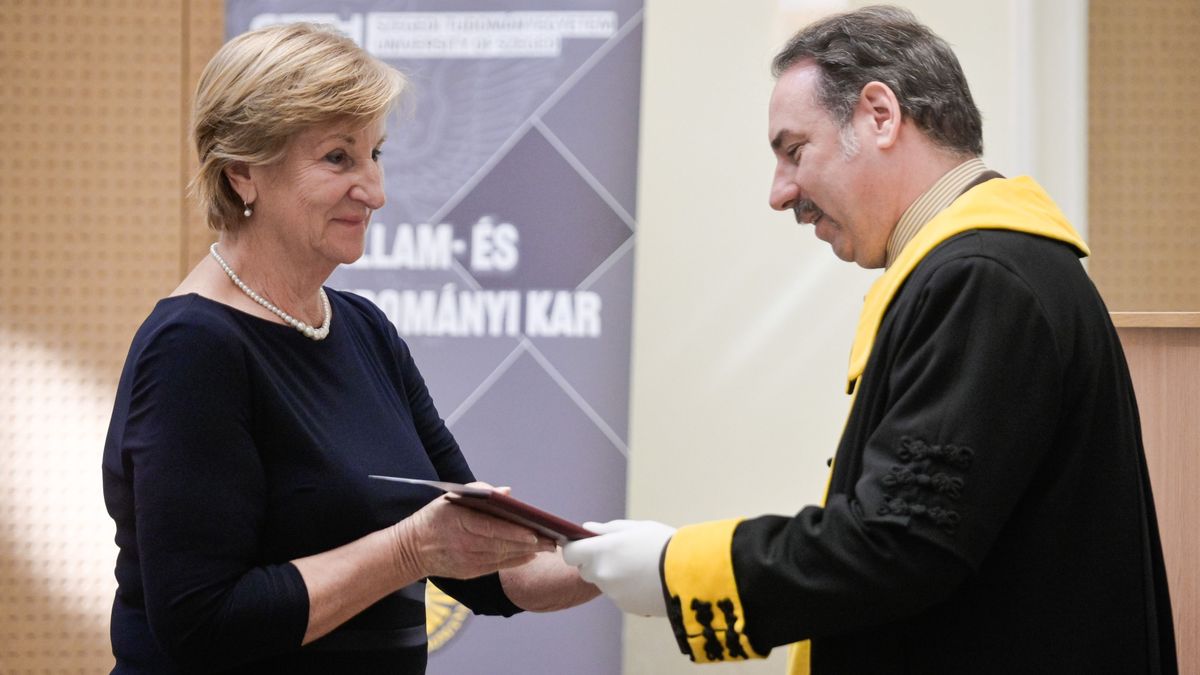 Arany-, gyémánt- és rubindiplomákat adtak át Szegeden – galériával