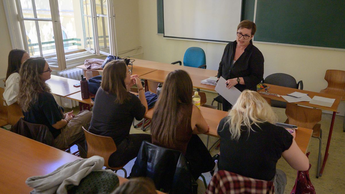 Megkezdődött az egyeztetés a Tanítsunk Magyarországért program jövőjéről – magasabb ösztöndíjat kérnek a mentoroknak