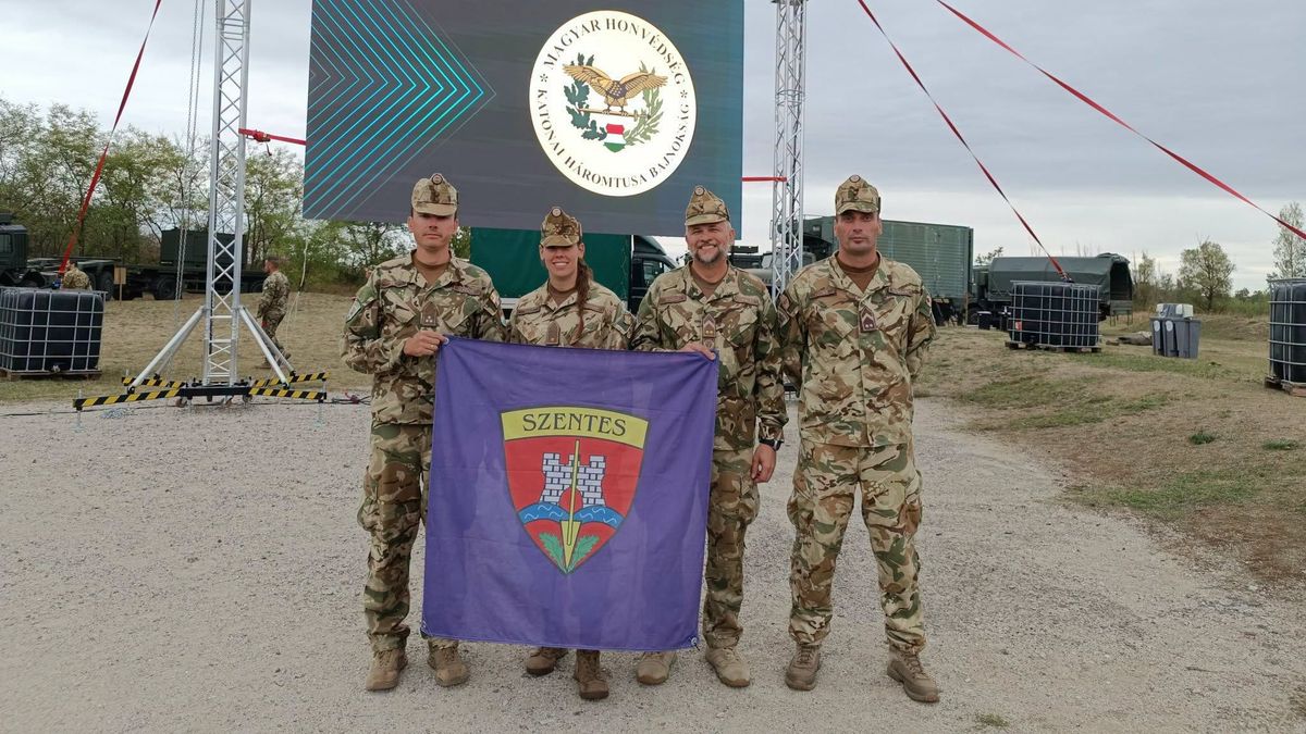 Sárban, akadályok között bizonyítottak a szentesi katonák
