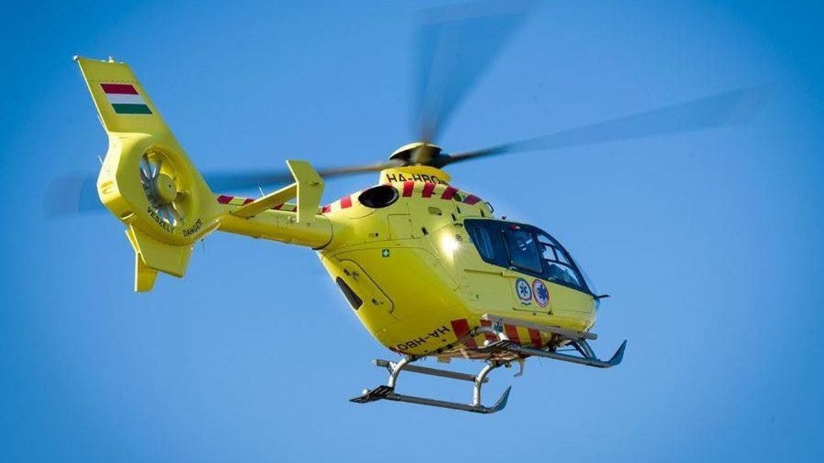 Motorkerékpáros és autó ütközött Ásotthalom közelében – mentőhelikopter is érkezett a balesethez