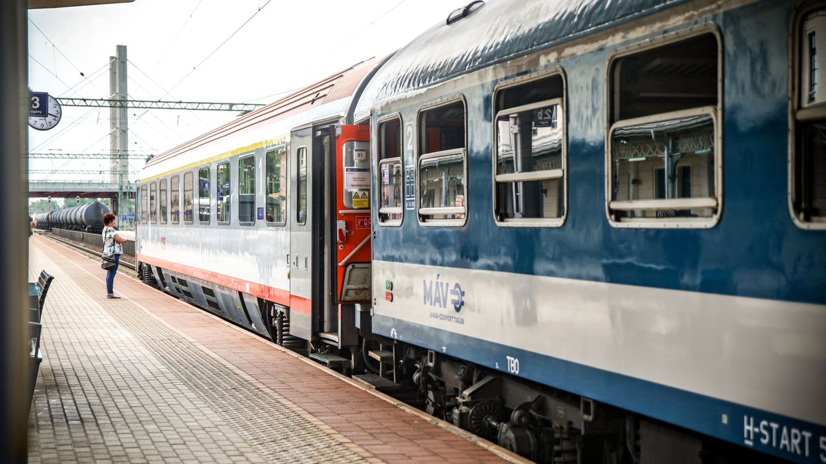 Leszakadt a felsővezeték, változik a Napfény InterCityk közlekedése