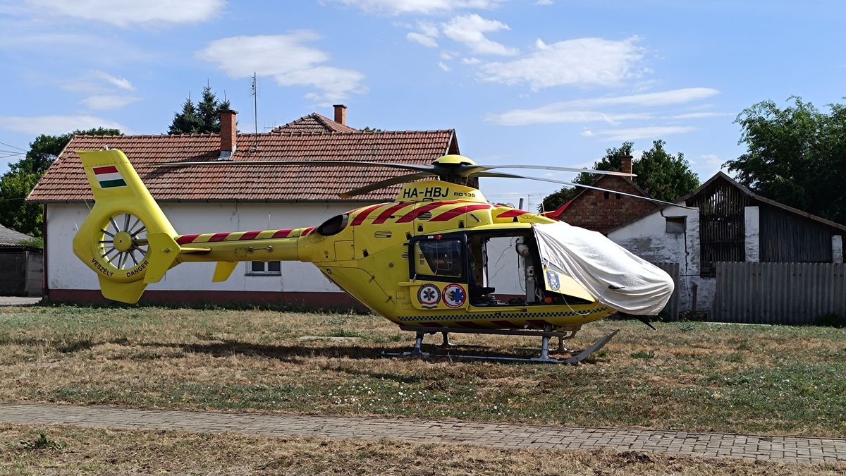 Koraszülöttmentő és mentőhelikopter is érkezett egy makói utcához