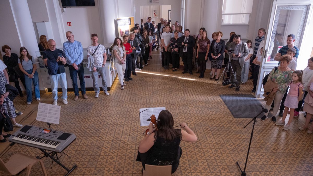 Jubileumi tárlaton mutatják meg, hová jutottak a bordányi iskola növendékei – galériával, videóval