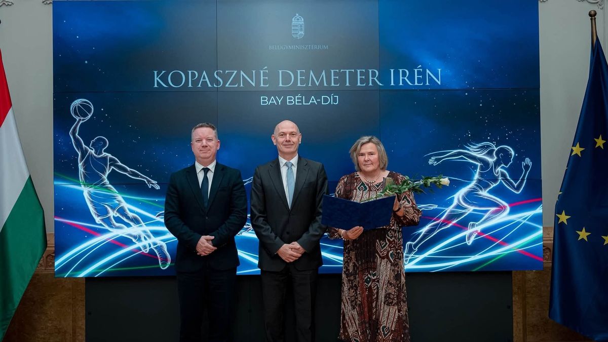 Megyei edzők munkáját is elismerték a Magyar Sport Napja alkalmából tartott gálán