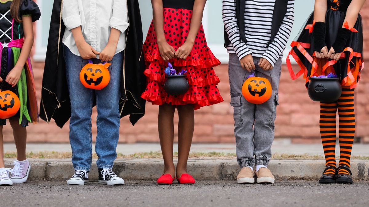Halloween előtt figyelmeztet a hatóság: súlyos veszélyt rejthet ez a gyermekjelmez