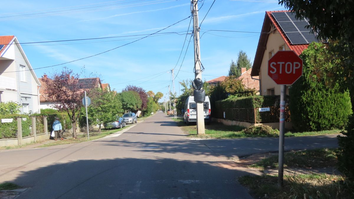 Felháborodtak a vásárhelyiek, nem akarják, hogy a Móricz utca egy szakasza egyirányú legyen