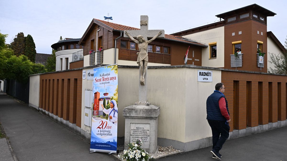 Két idős asszony áldozata kellett hozzá: húszéves lett a Fő fasori templom + fotók
