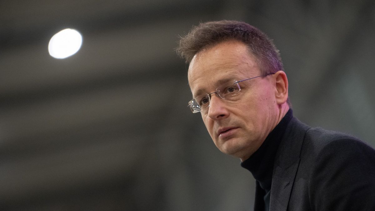 Szijjártó Péter szerint siker Magyarországnak a BYD szegedi beruházása